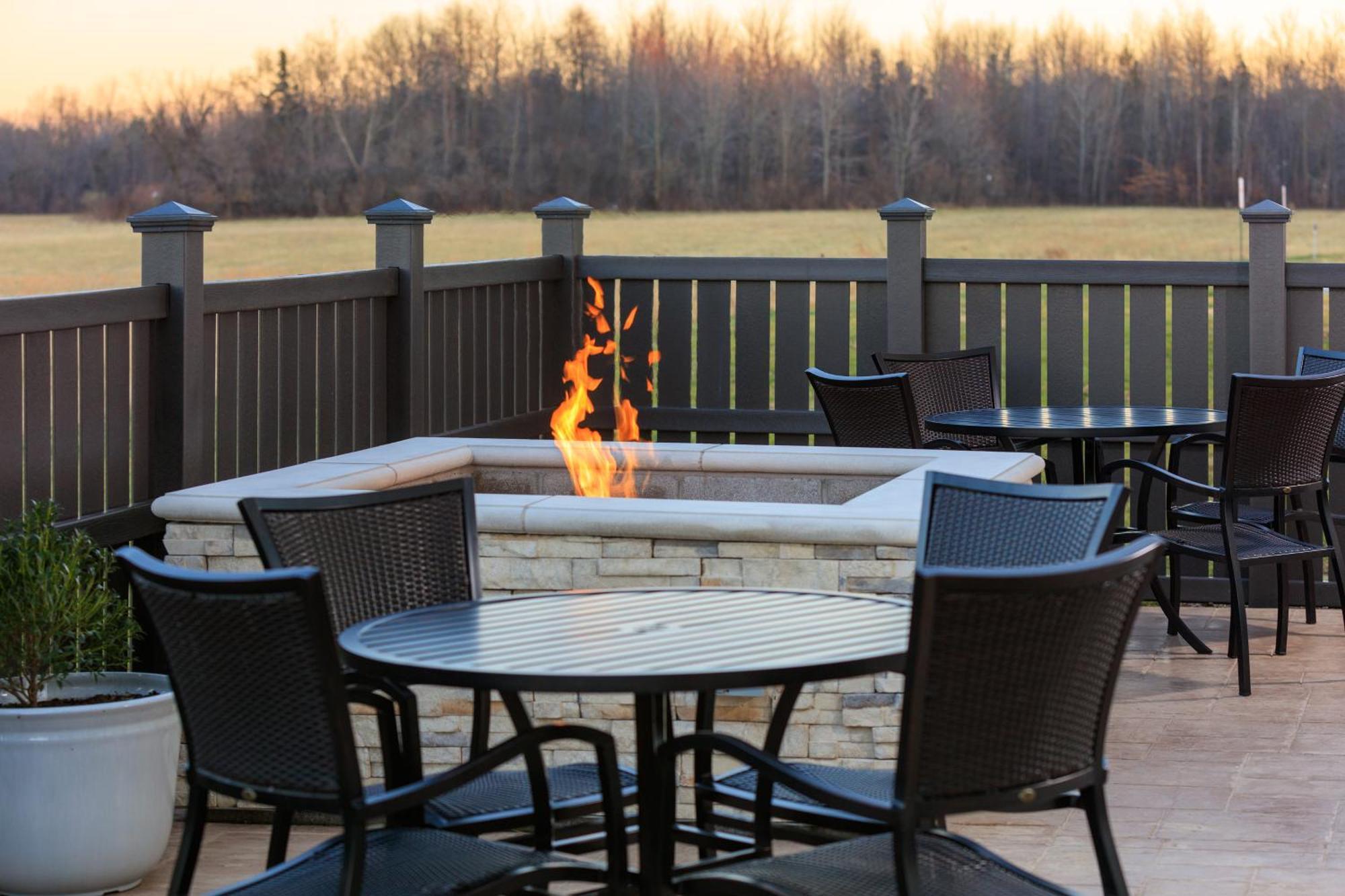 Holiday Inn Express - South Haven By Ihg Exterior foto